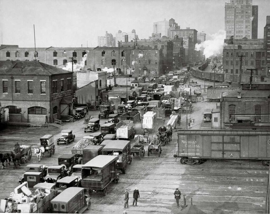 Thirty-third Street and 11th Avneue in the decades before the High Line. Photo: Kalmbach Publishing