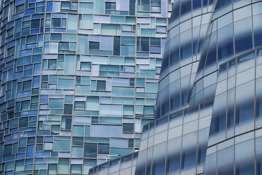 The facades of the Jean Nouvel apartments (left) and IAC HQ. Photo: Annik LaFarge, author of On the High Line