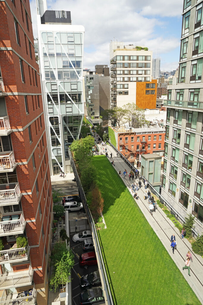 Rooftop view of the High Line's manicured lawn, May 2015. Photo: Annik LaFarge, author of On the High Line