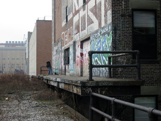 Spears Building loading dock and the abandoned High Line. Photo: Tim Saternow